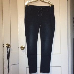 EUC Rampage curvy super skinny jeans
